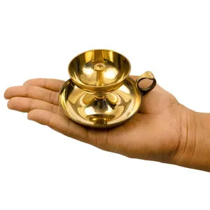 नांधा संपत पीतल दीया