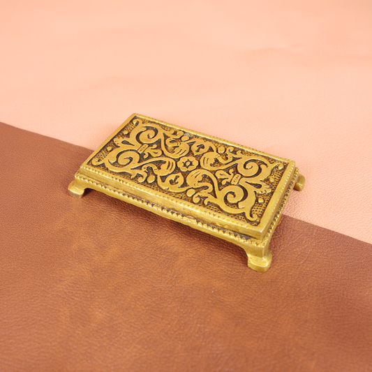 प्राचीन पीतल आयताकार चौकी