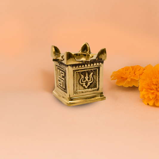 Brass Tulasi Deep Size-1 (Pital Tulsi Deepak)