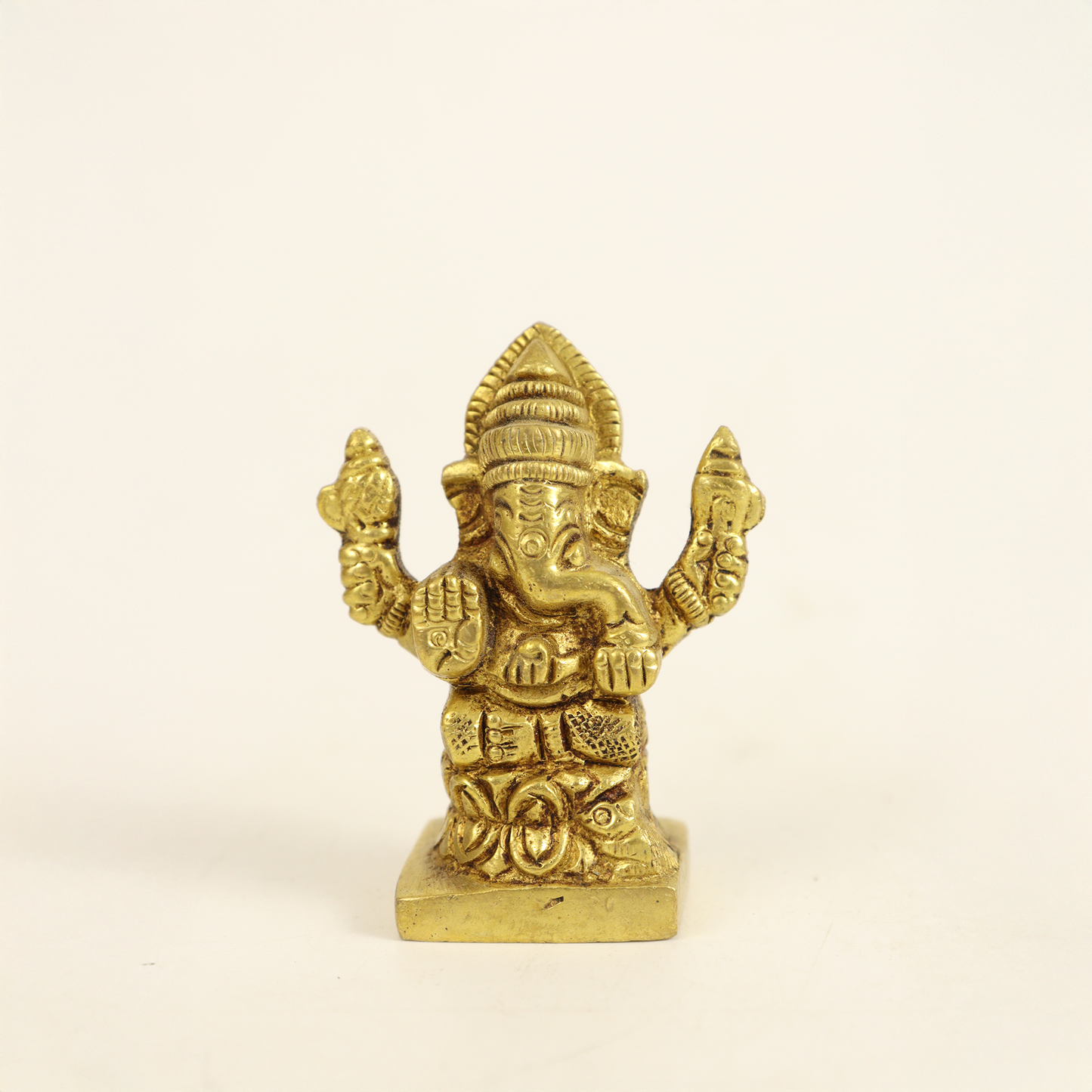 Brass Ganesh statue(0.118gm)