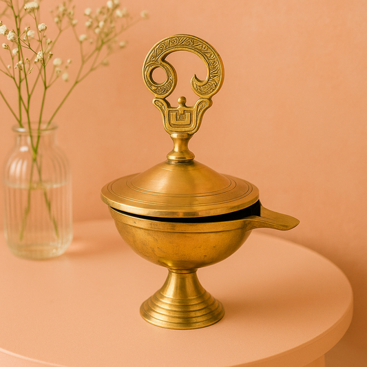 Brass Om Closed Diya (Pital Aum Band Deepak)