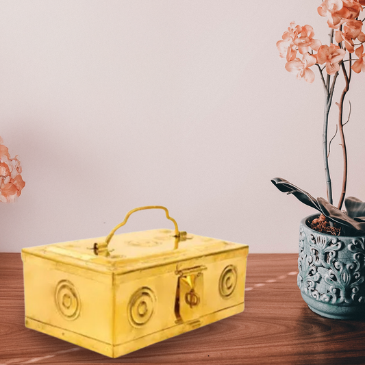 पूजा के लिए पीतल का बेताल बॉक्स