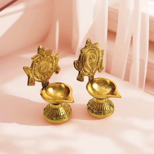 Brass Shanku Chakra Vilakku Set (Pital Conch Chakra Deepak Set)