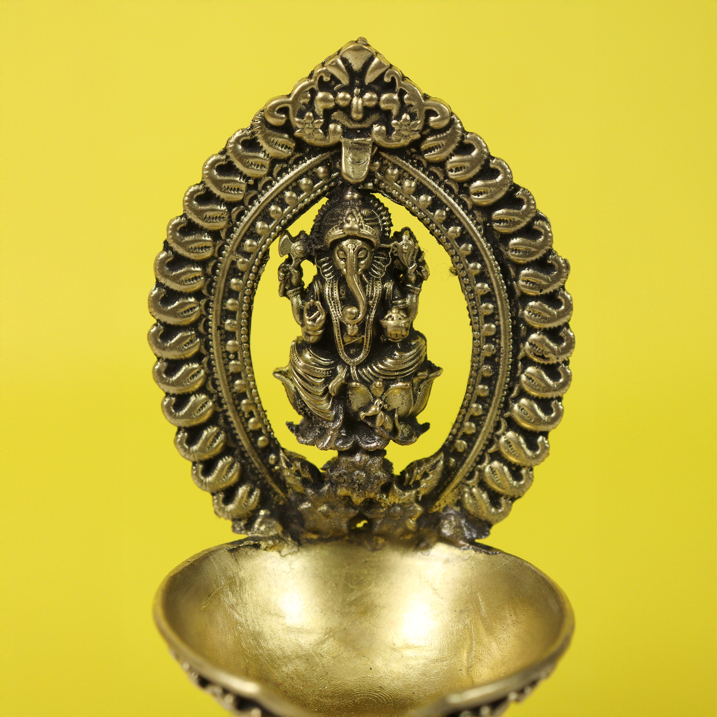 Brass Unique Ganesha Diya (Pital Anokha Vinayak Deepak)