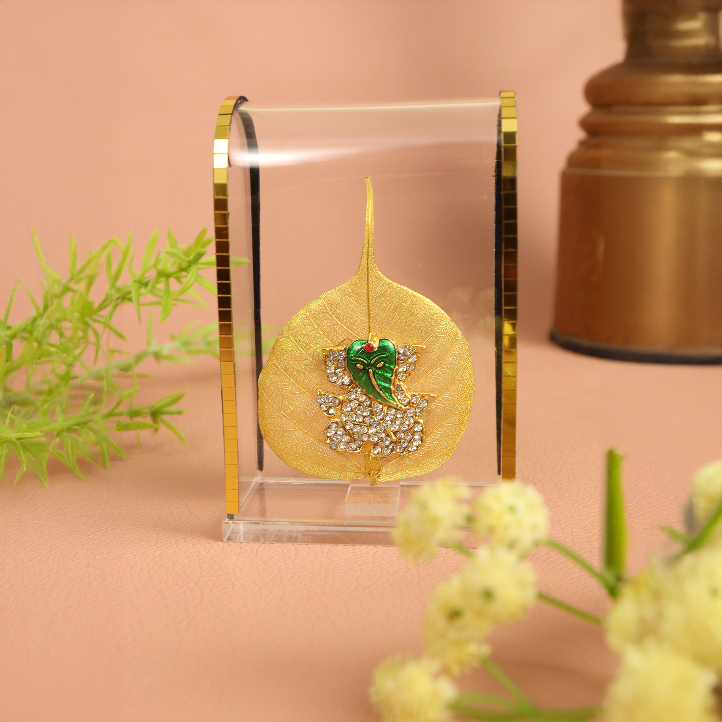 Small B-0 Ganesh Leaf Dashboard Idol