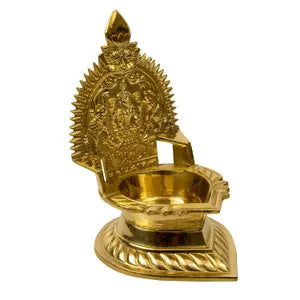 हस्तनिर्मित पीतल आरती दीपक