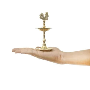 मोर हस्तनिर्मित पीतल दीया- केवी अन्नाम