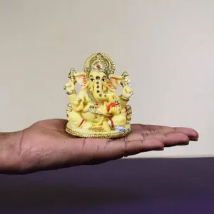 बड़े मुकुट गणेश डैशबोर्ड मूर्ति