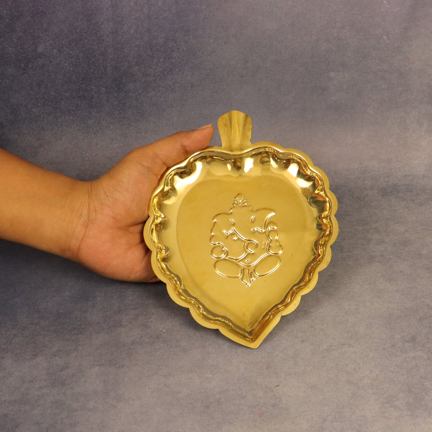 Brass Ganesha Leaf Thali (Pital Vinayak Patta Thali)