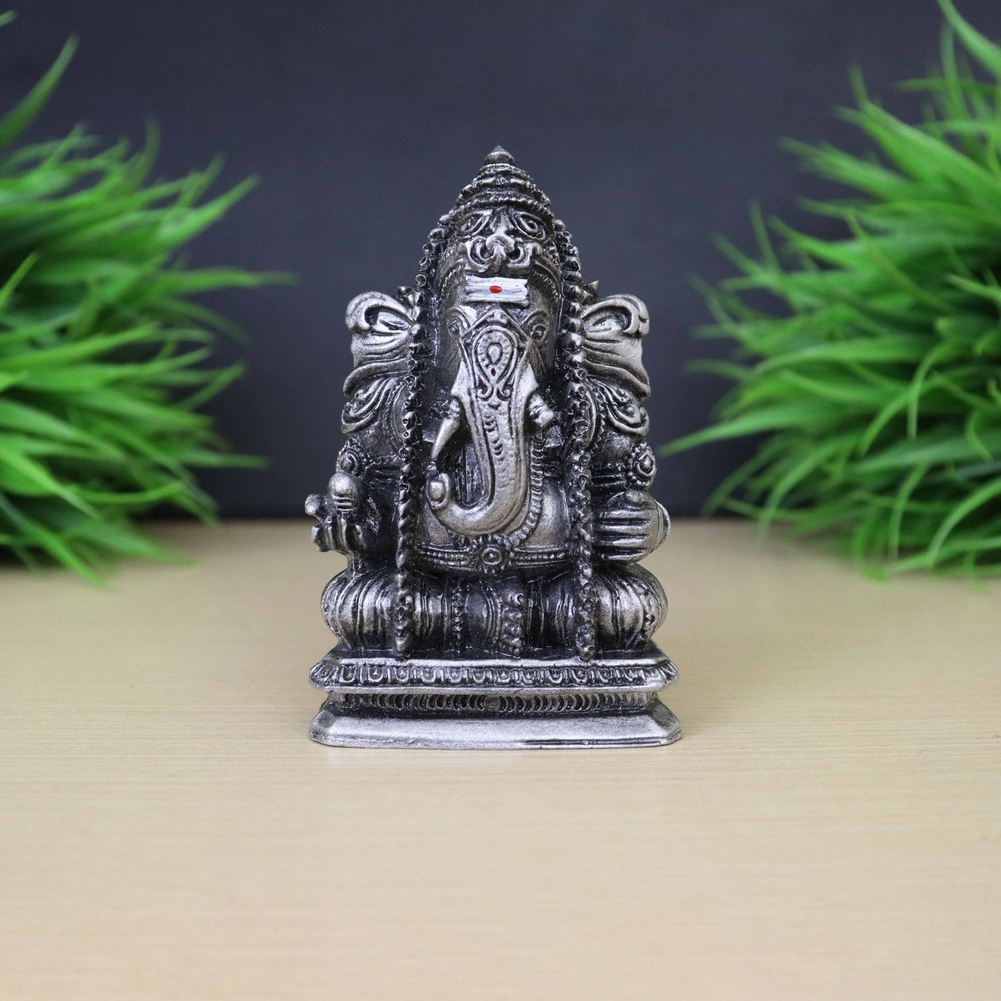 Fiber Resibn Vinayagar Silver