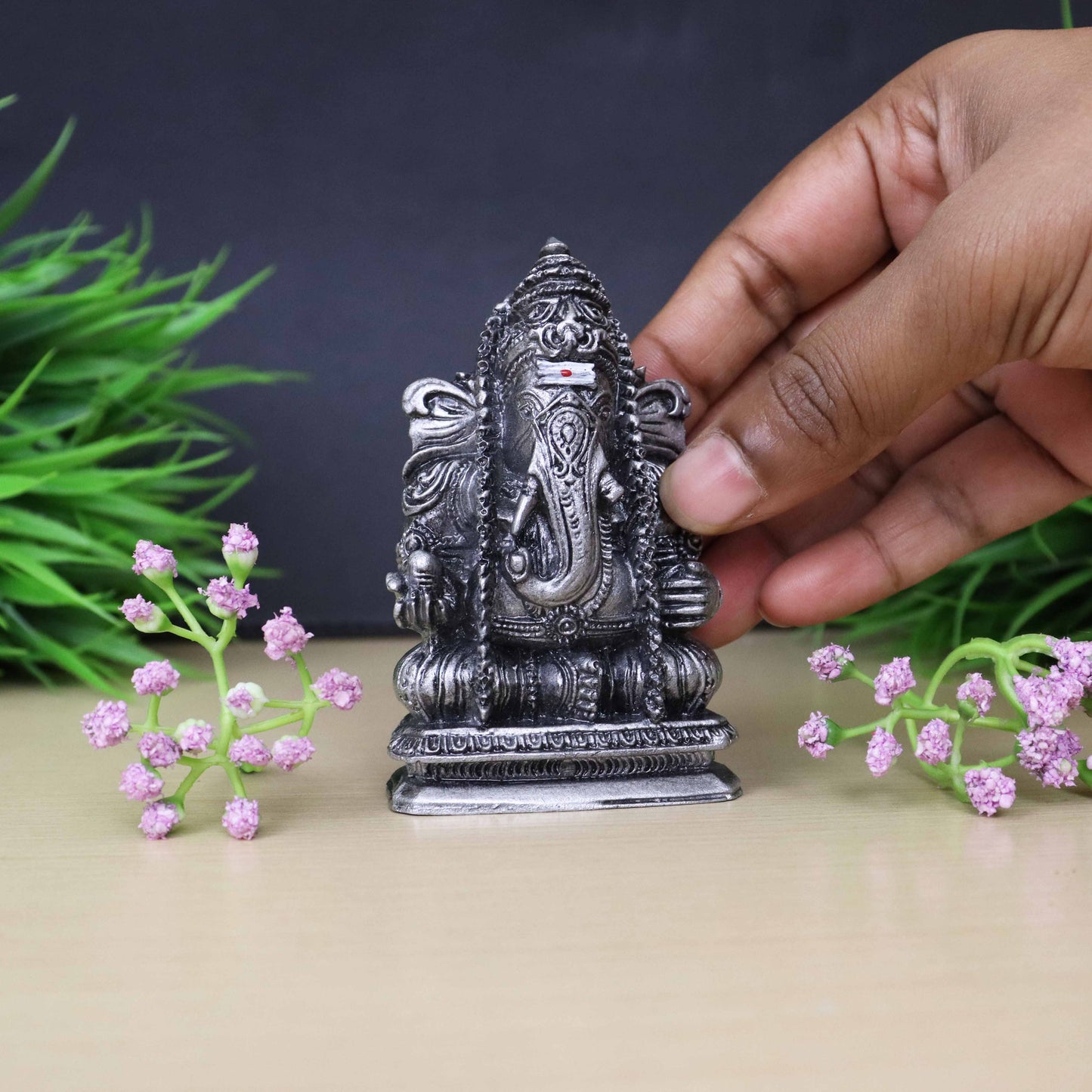 Fiber Resibn Vinayagar Silver
