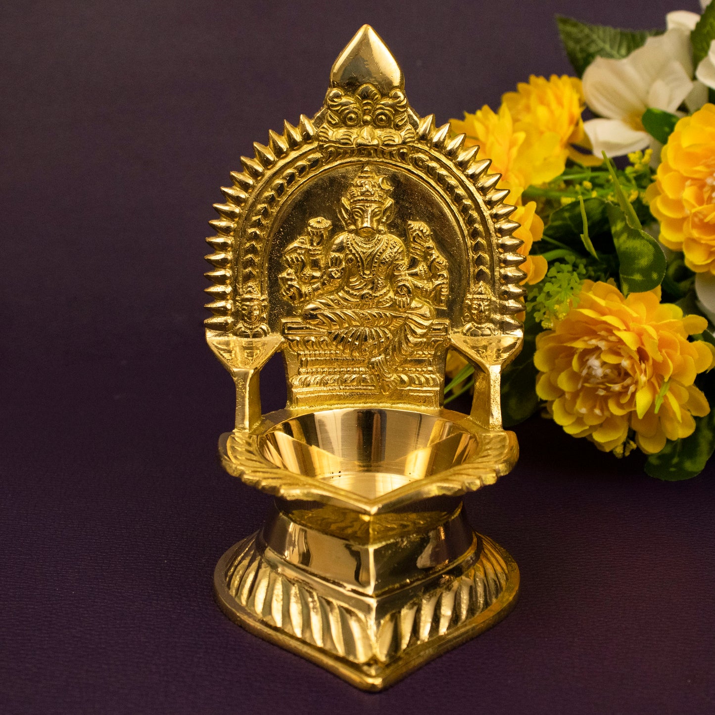 Brass Varagi Vilakku-Big (Pital Varahi Deepak Bada)