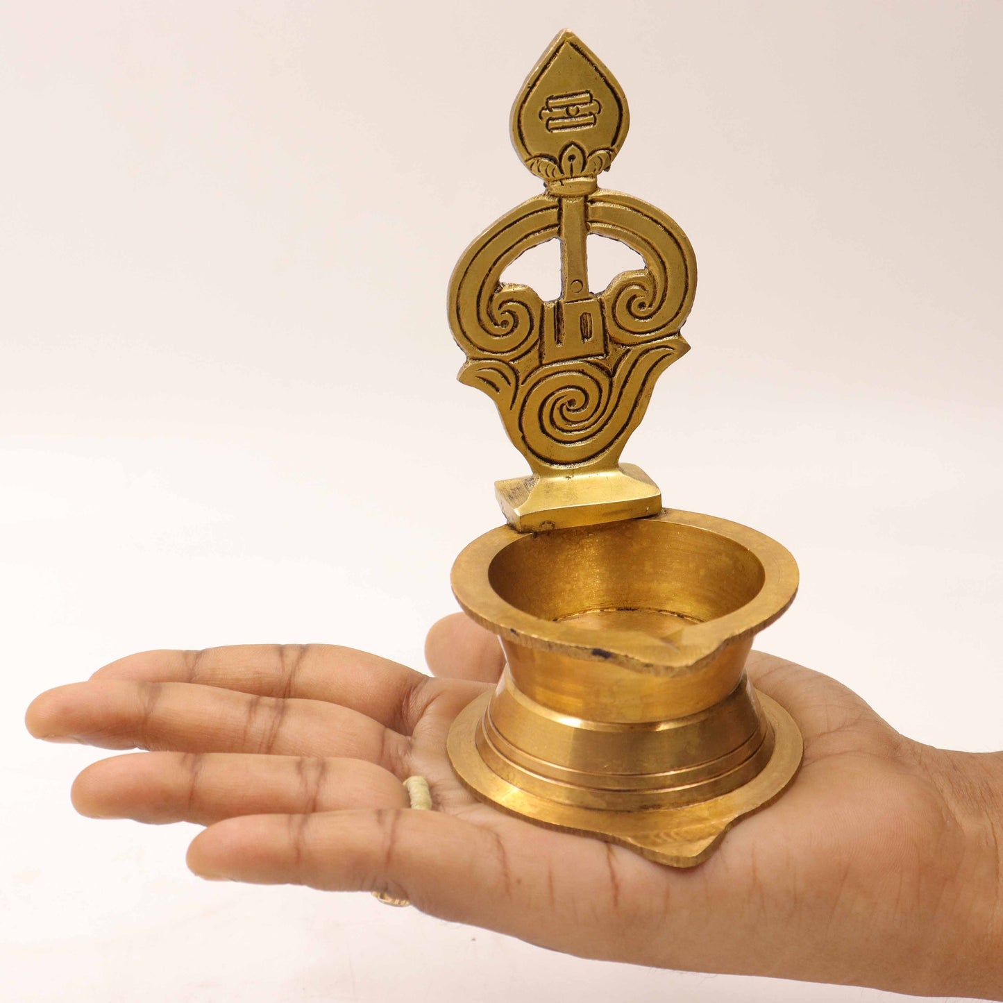 Antique Om Vel Diya- Weight:185g Height:5inch