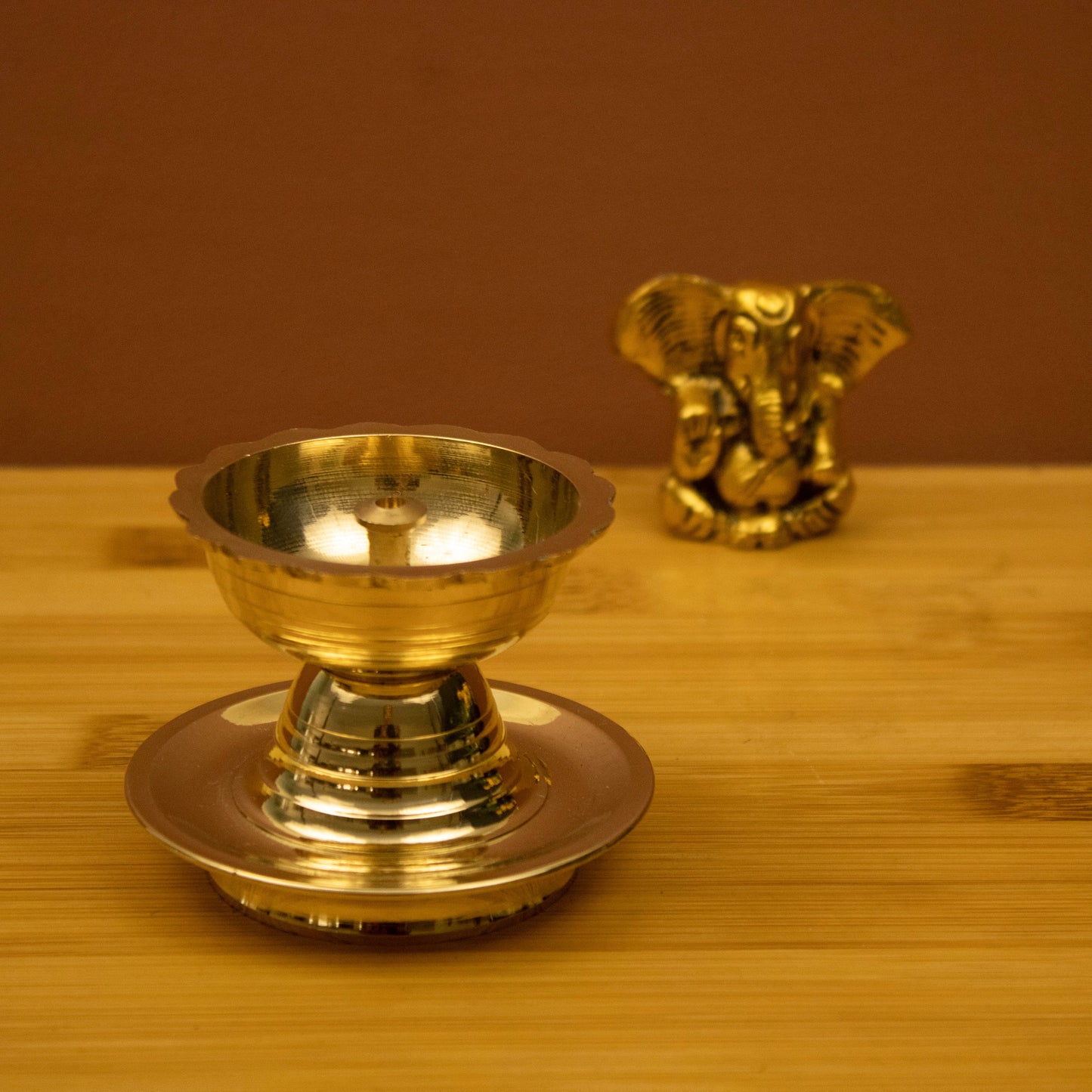 Brass Udupi Nandha Without Stand (Pital Udupi Nanda Bina Stand)