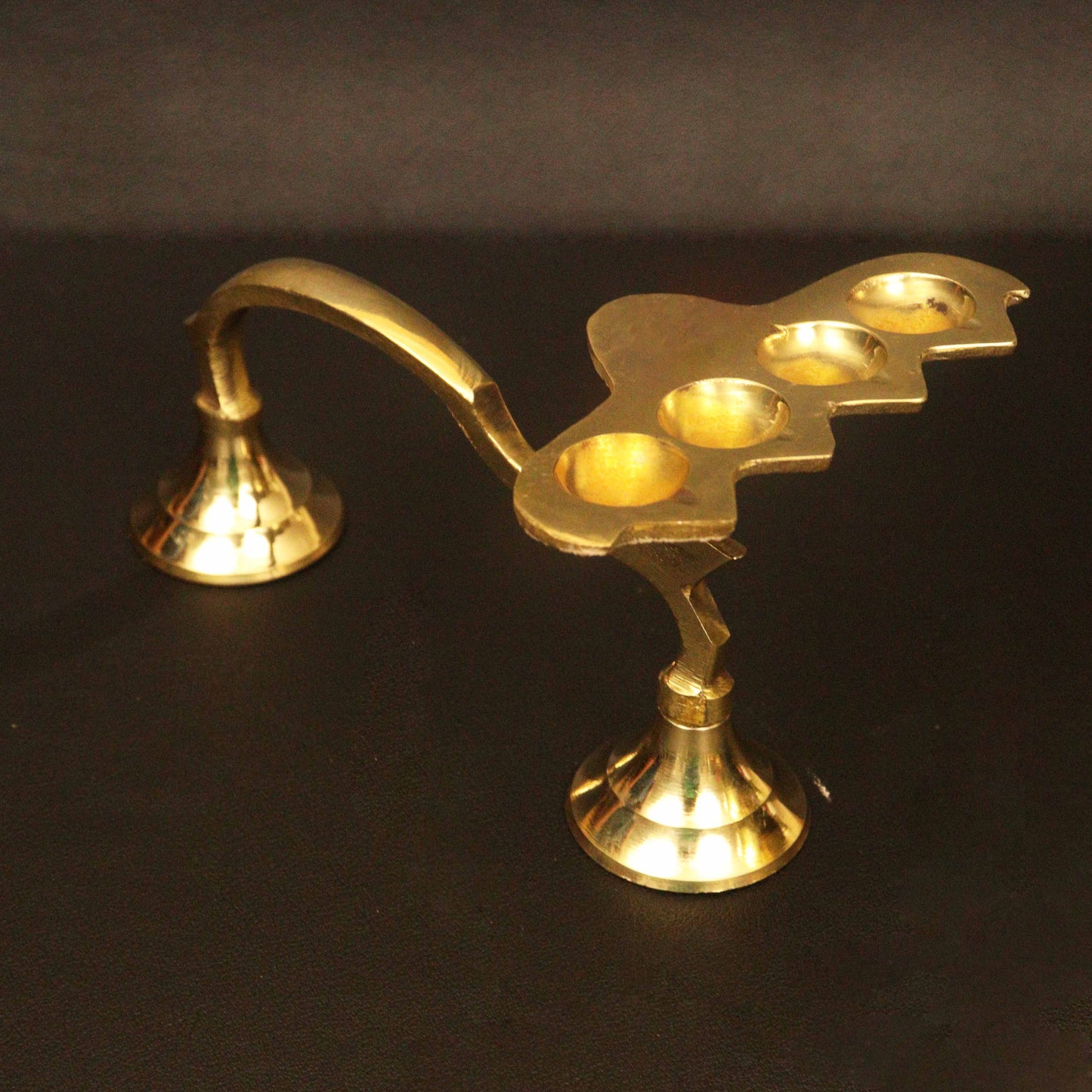 Karpoor Aarti Four Face Diya (0.290gm) (Pital Kapoor Char Mukh Deepak)