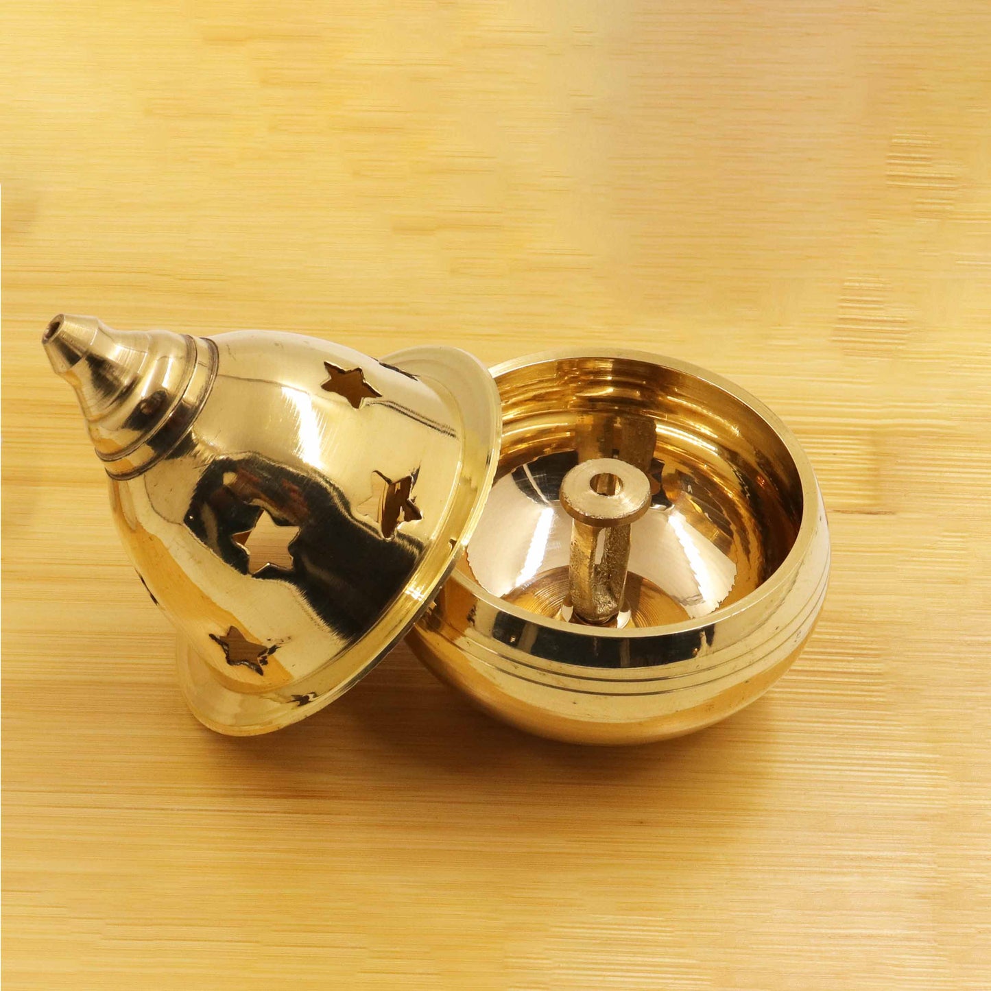 Brass Akhand Diya-Big (Pital Akhand Deepak Bada / Continuous Lamp)