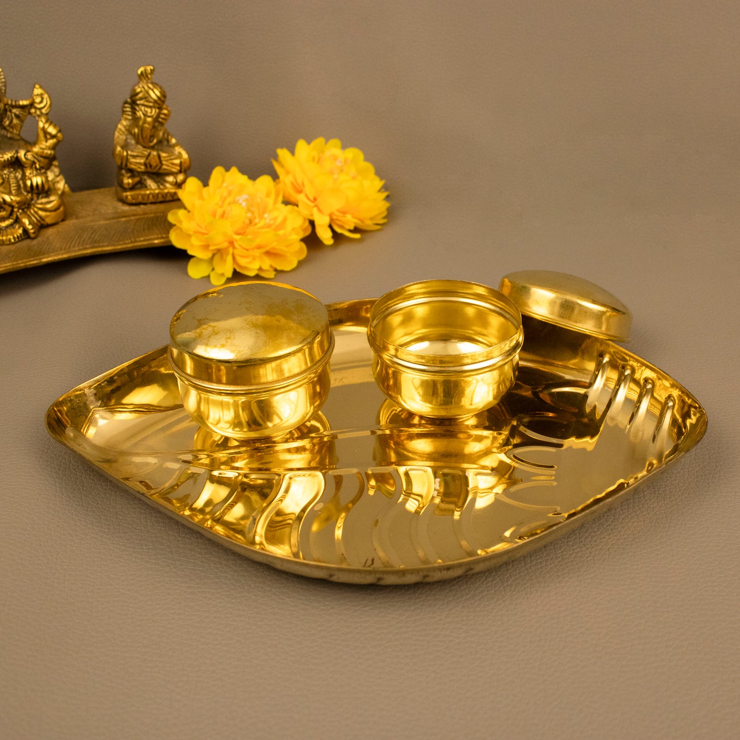 Brass Shangu Thali With Bowl (Pital Conch Plate / Shankh Thali)