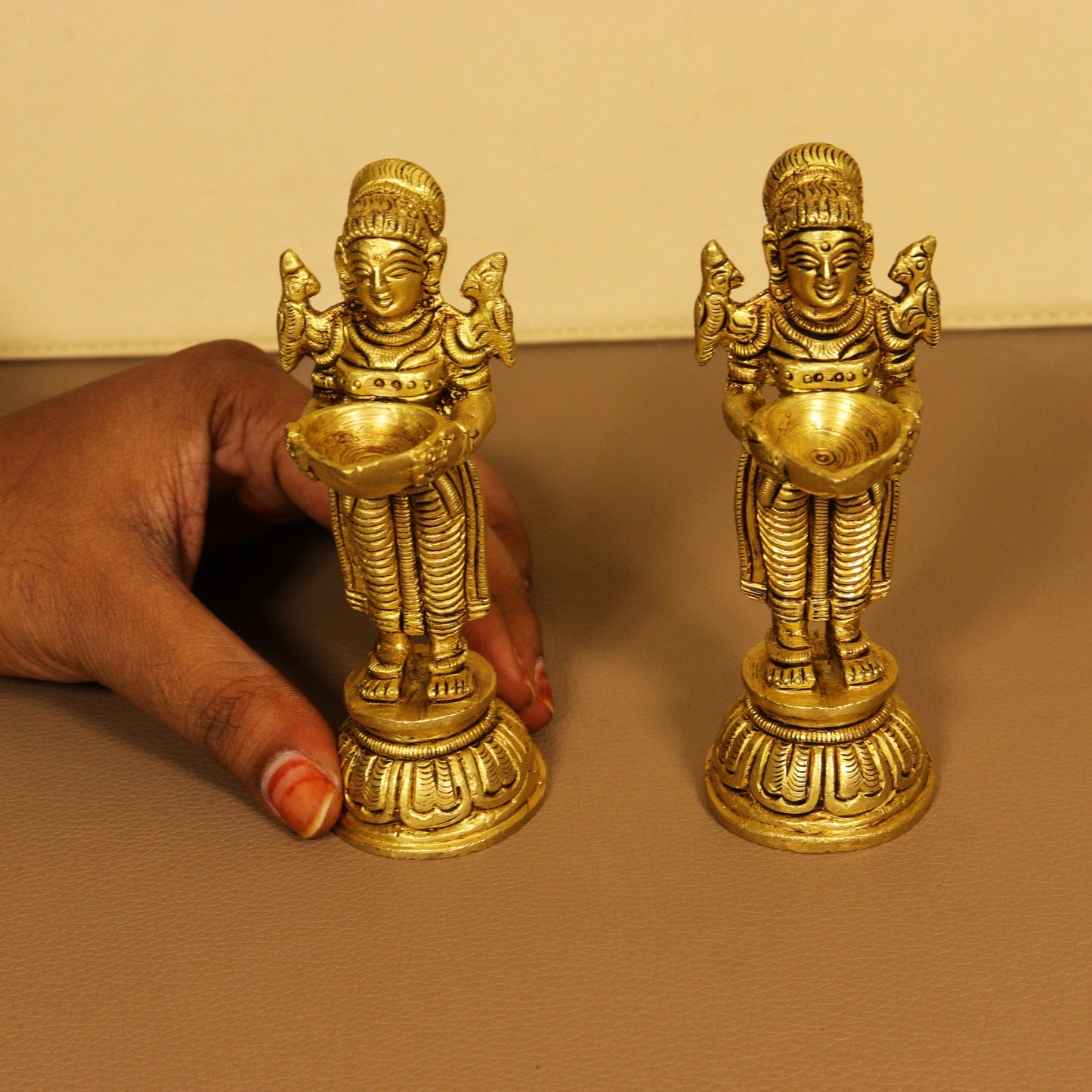 Brass Paavai Vilakku Set of 2 (Pital Doll Deepak Joda)