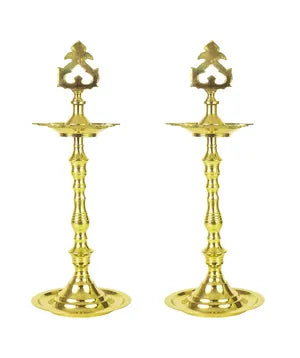 लक्ष्मी पीतल मंदिर दीया