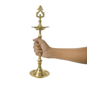लक्ष्मी पीतल मंदिर दीया