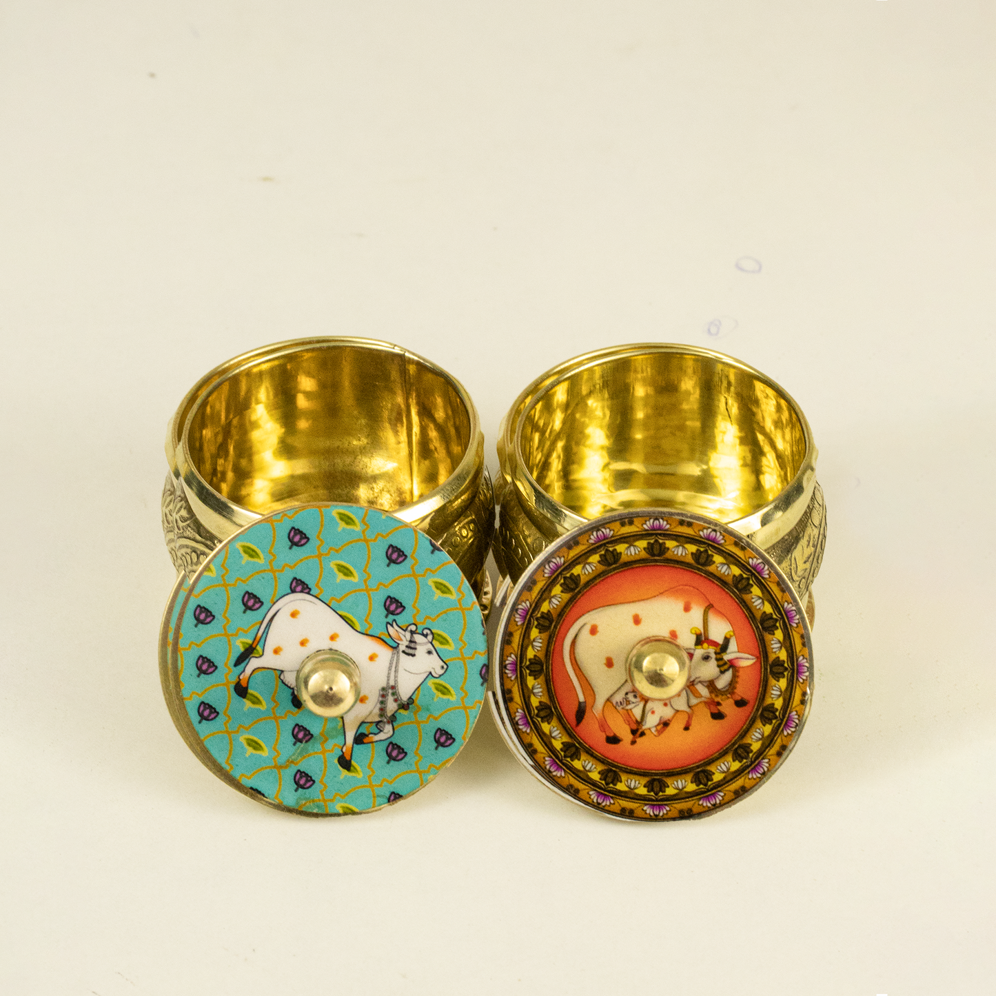 Kukuma Chimizhil-Gomatha Design (Kumkum Chimizh Gau Mata)