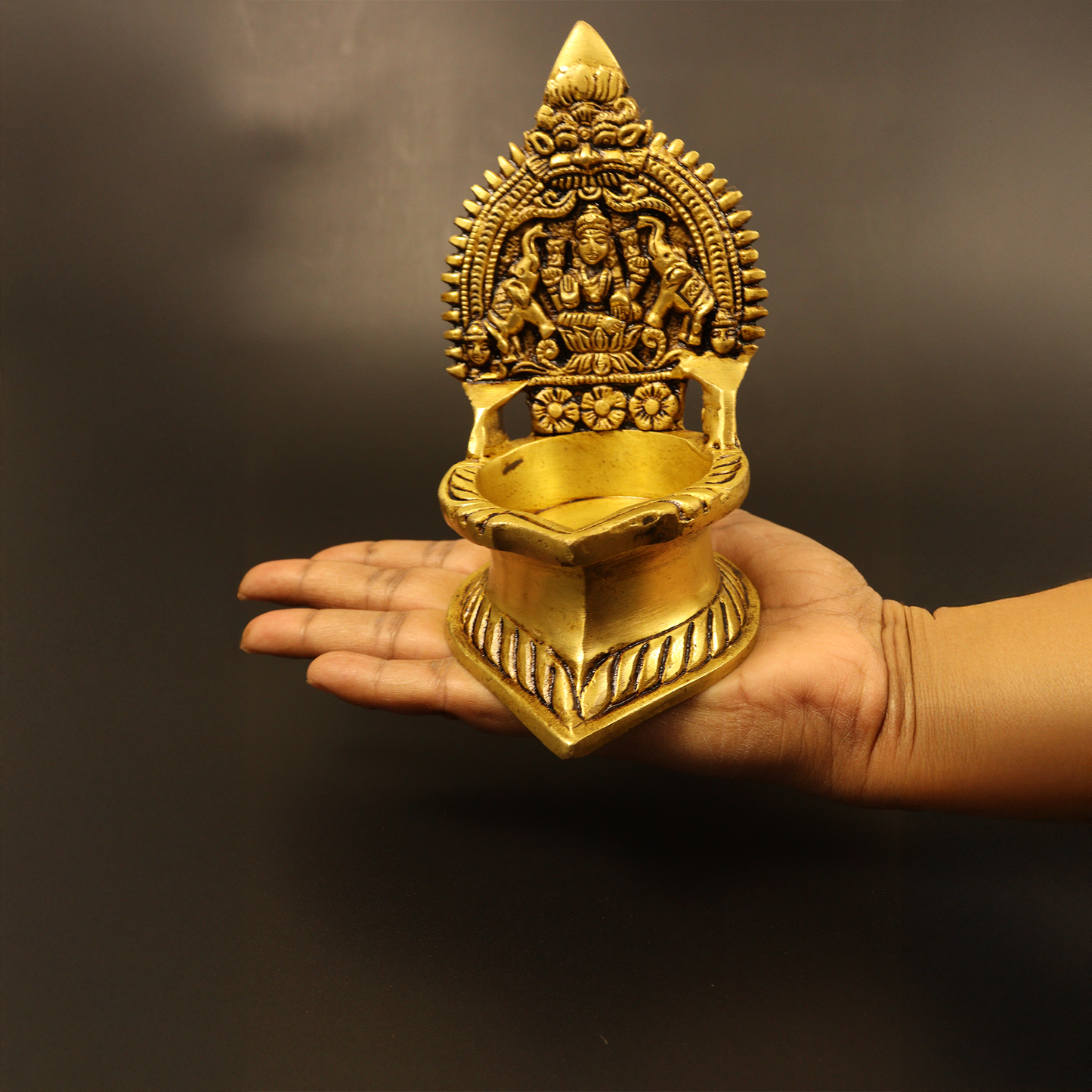 Antique Kamatchi Diya (Pital Prachin Kamakshi Deepak)