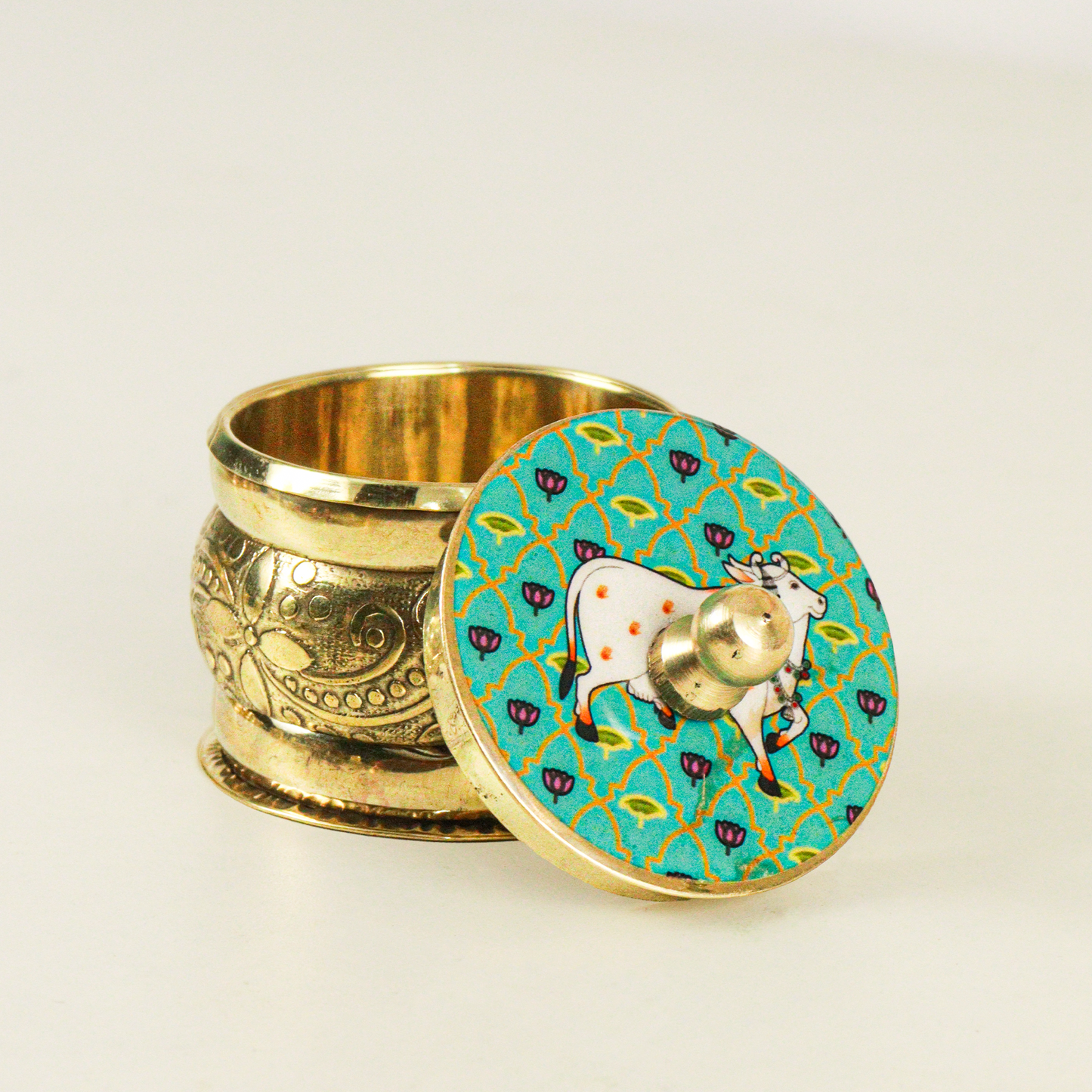 Kukuma Chimizhil-Gomatha Design (Green) (Kumkum Chimizh Gau Mata Hara)