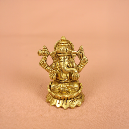 Brass Edamburi Ganesh Idol-[Weight: 216g]