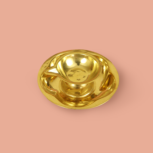 कमल पीतल दीया 1