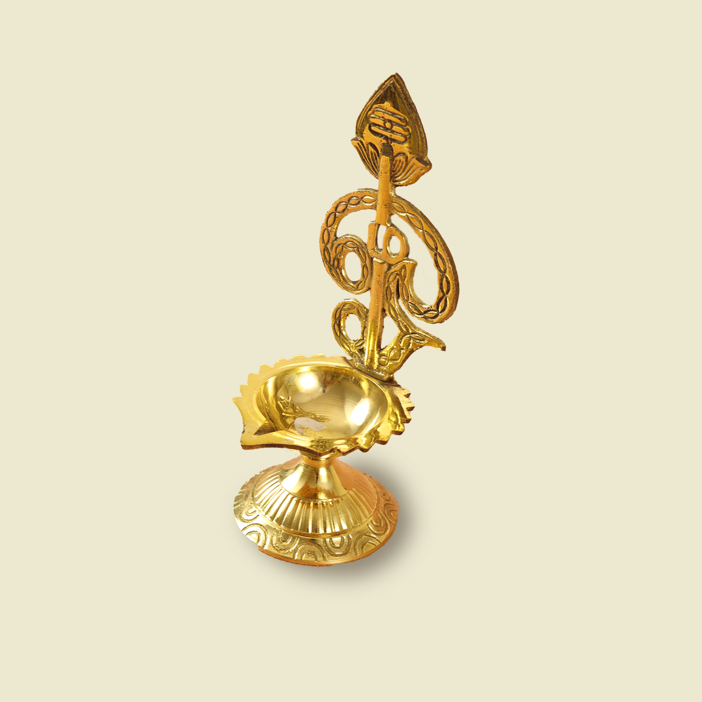 Brass zigzag om muruga stand diya(225 gm)