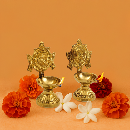 Brass Shanku Chakra Vilakku Set (Pital Conch Chakra Deepak Set)