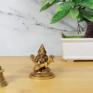 सरस्वती पीतल मंदिर मूर्ति