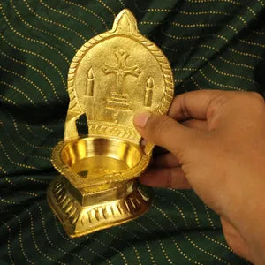 क्रॉस अखण्ड दीया