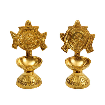 Brass Shanku Chakra Vilakku Set (Pital Conch Chakra Deepak Set)