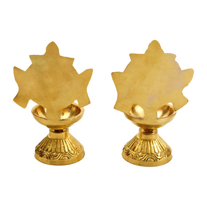 Brass Shanku Chakra Vilakku Set (Pital Conch Chakra Deepak Set)