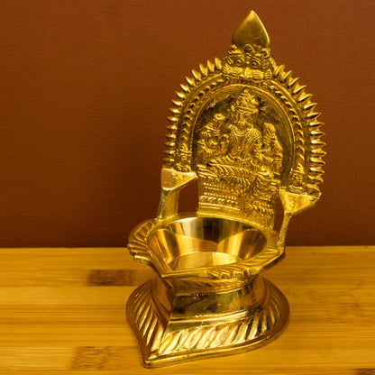 Brass Varagi Vilakku-Big (Pital Varahi Deepak Bada)