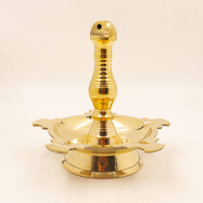 Latkan Swastik-Thooku Vilakku (Pital Jhoolna Swastik Deepak)