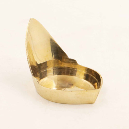 Brass Mada Lamp